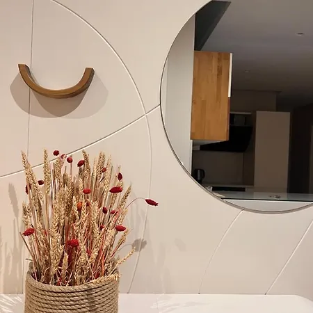 Milestone Deluxe Apartamento Tirana