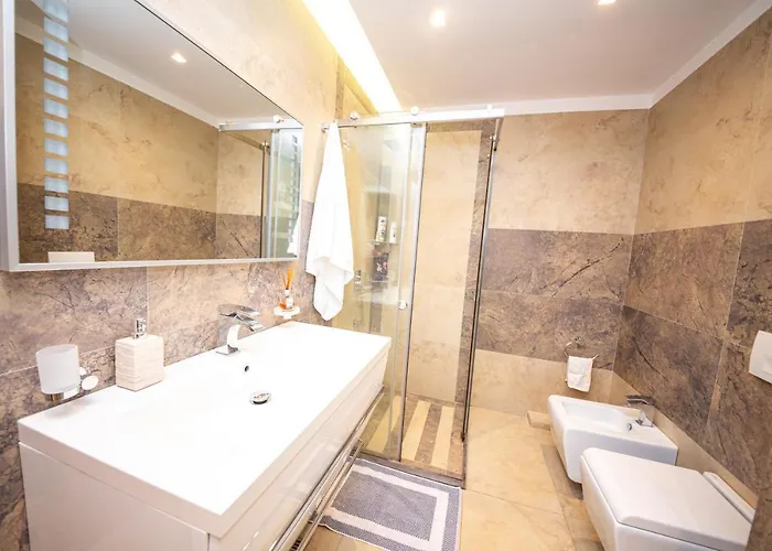 Milestone Deluxe 地拉那