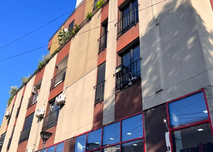 Milestone Deluxe Apartment *