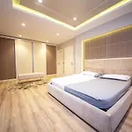 Milestone Deluxe Tirana