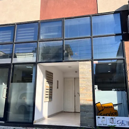 Milestone Deluxe Apartment *